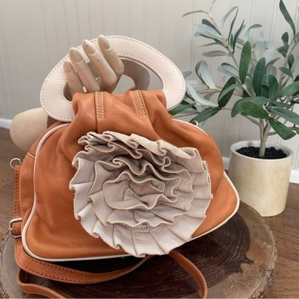 L’ artigiano Sorrento Italian Bucket SatchelRosette Pumpkin Orange Crossbody Bag
